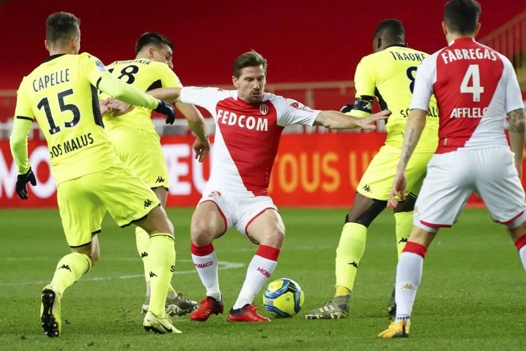 包含转折点莱比锡强势反弹，法国杯赛前攻防权衡，质疑声仍在，控场能力受关注的词条